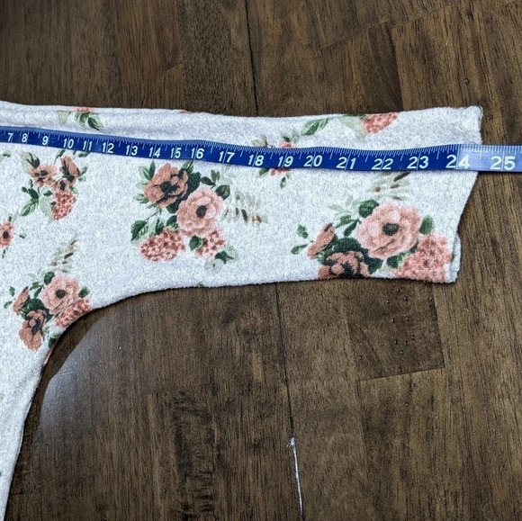 Floral longer sleeve crew neck T shirt with details XL - Picture 6 of 10